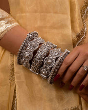 JIYA SILVER LOOK ALIKE BANGLE STACK